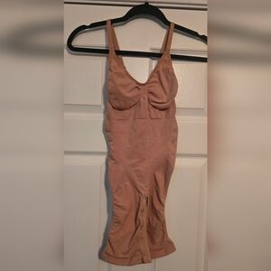 Skims Sculpting Bodysuit Mid Thigh